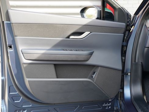 Used 2023 Fisker Ocean Extreme image 11