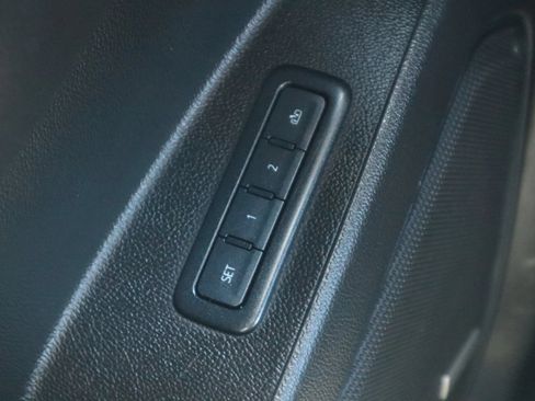 Used 2020 Chevrolet Suburban LT AWD/4WD image 32