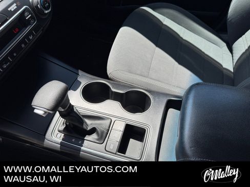 Used 2019 Kia Sorento AWD V6 image 22