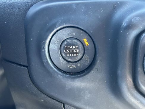 Used 2023 Jeep Wrangler Unlimited Sahara w/ Cold Weather Group image 35