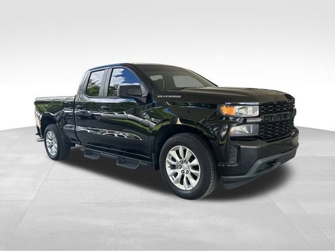 Used 2019 Chevrolet Silverado 1500 Custom image 2