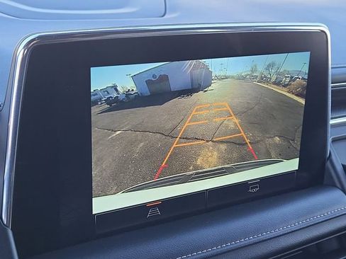 Used 2023 GMC Yukon SLT image 14