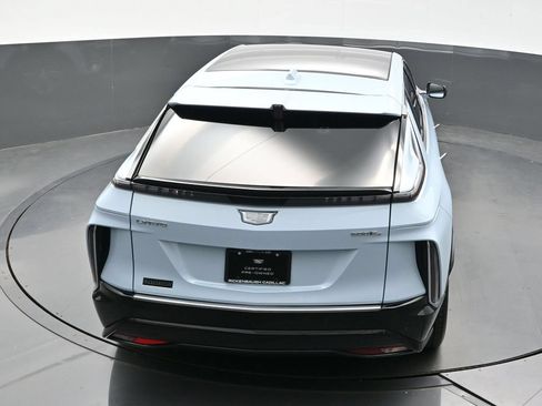 Certified 2024 Cadillac Lyriq Luxury AWD/4WD image 31