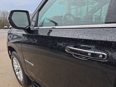 Used 2024 Chevrolet Tahoe Premier AWD/4WD image 30