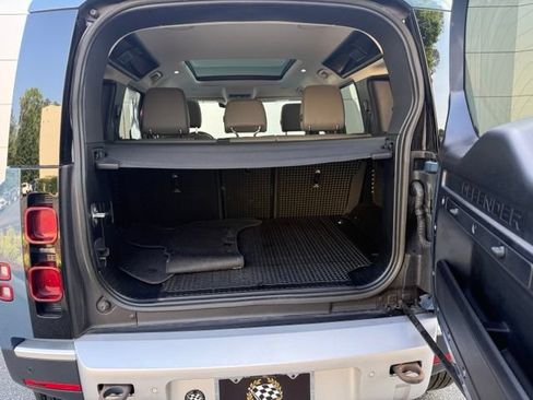 Used 2023 Land Rover Defender 110 SE AWD/4WD image 36
