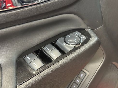 Used 2024 Chevrolet Equinox Premier image 10