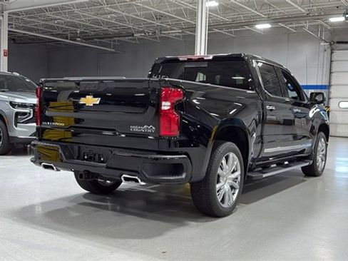 New 2026 Chevrolet Silverado 1500 High Country w/ High Country Premium Package image 4
