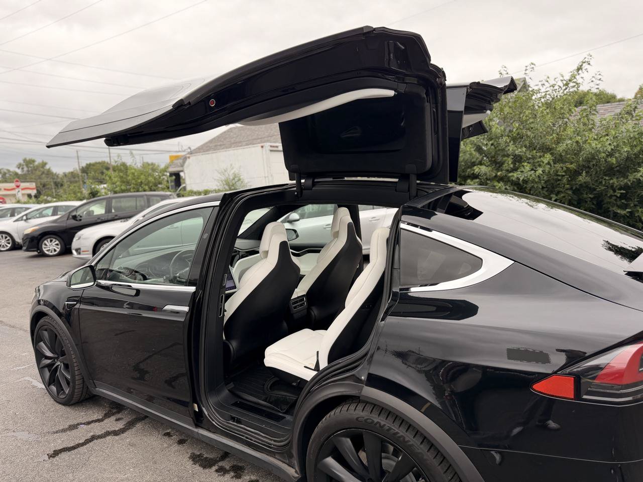 Used 2017 Tesla Model X 75D AWD/4WD image 25