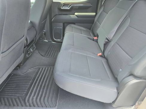 Used 2024 Chevrolet Silverado 1500 LT AWD/4WD image 10