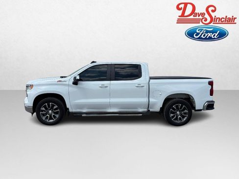 Used 2023 Chevrolet Silverado 1500 LT w/ Z71 Off-Road Package AWD/4WD image 10