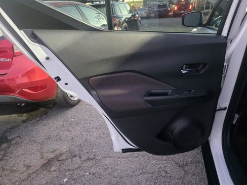 Used 2020 Nissan Kicks SV image 12