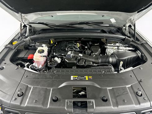 Used 2023 Jeep Grand Cherokee L Laredo image 34