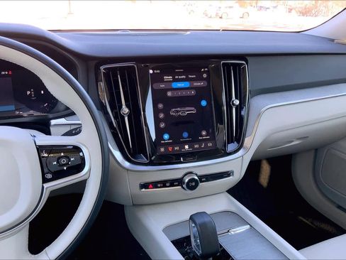 Used 2026 Volvo V60 B5 Cross Country Plus w/ Protection Package Premier image 7