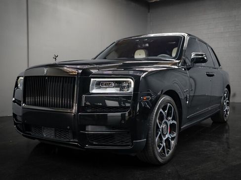 Used 2023 Rolls-Royce Cullinan Black Badge w/ Dark Exterior Package AWD/4WD image 5