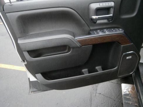 Used 2019 GMC Sierra 2500 Denali w/ Duramax Plus Package image 13