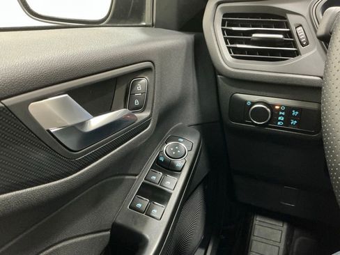 Used 2025 Ford Escape ST-Line AWD/4WD image 16