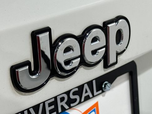 Used 2020 Jeep Renegade Limited w/ LED Lighting Group image 27