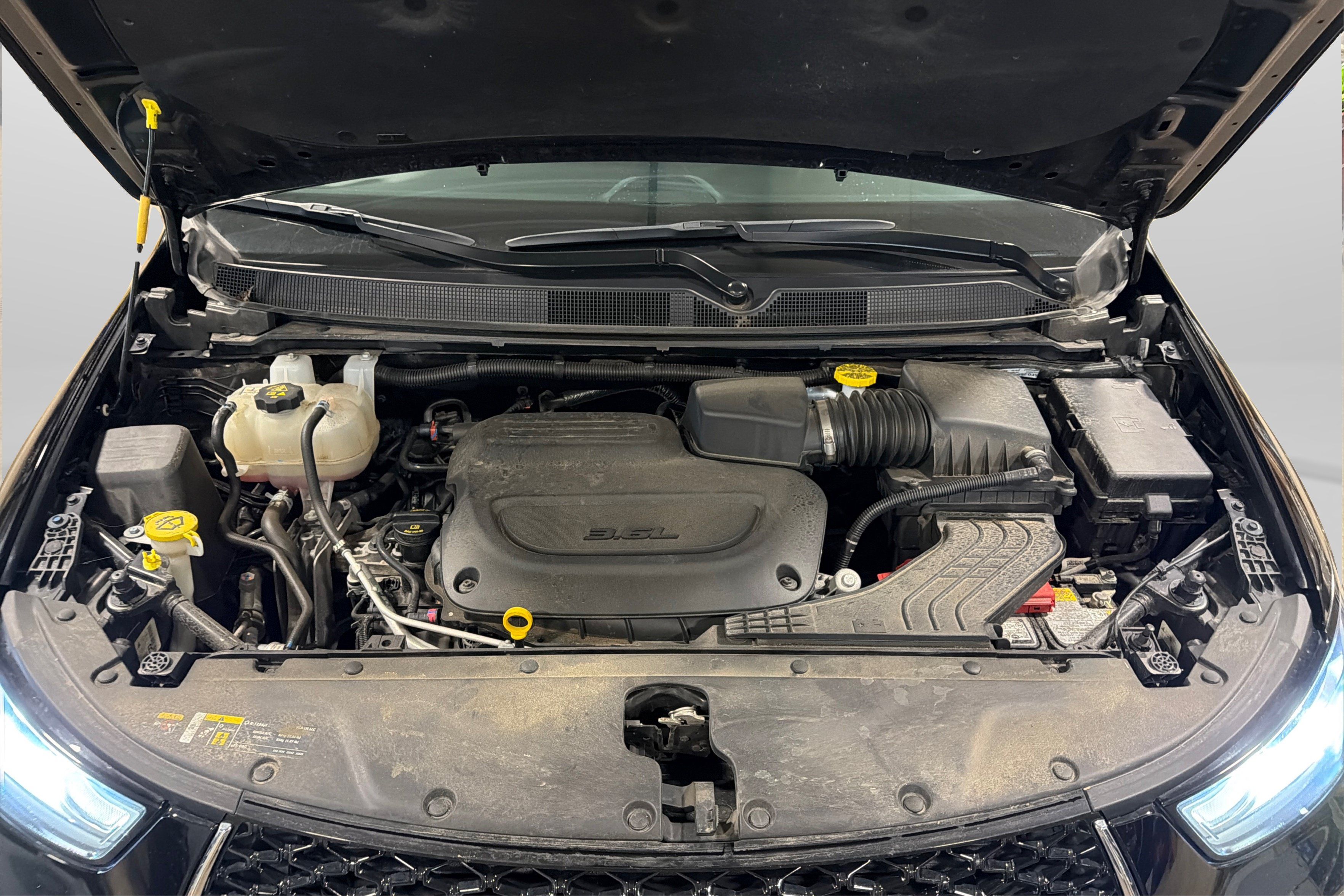 Used 2025 Chrysler Pacifica Select FWD image 11