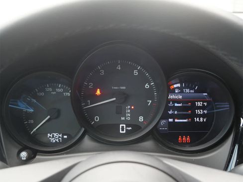 Certified 2024 Porsche Macan image 20