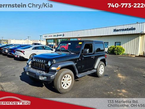 Used 2023 Jeep Wrangler Sport AWD/4WD image 3