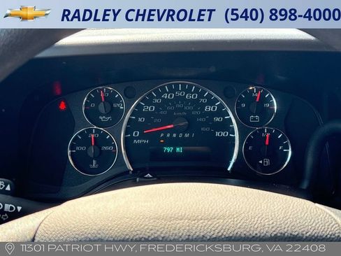 Certified 2025 Chevrolet Express 2500 RWD image 7