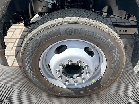 New 2025 Ford F550 2WD Crew Cab Super Duty image 18