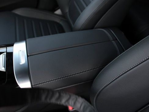 New 2025 Mercedes-Benz GLC 350e 4MATIC image 32