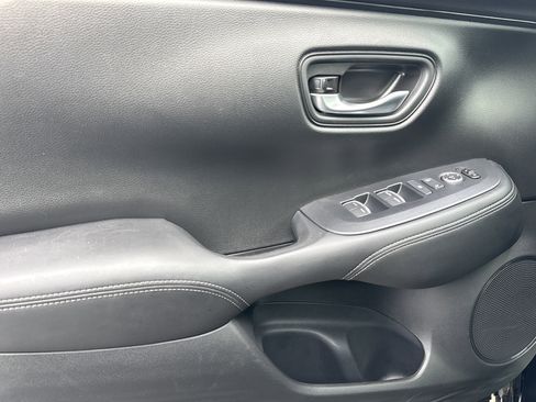 Used 2025 Honda HR-V EX-L image 14