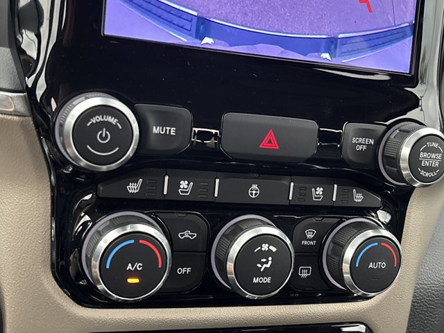 Used 2019 RAM 1500 Laramie AWD/4WD image 37