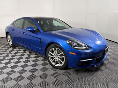 Certified 2019 Porsche Panamera image 7