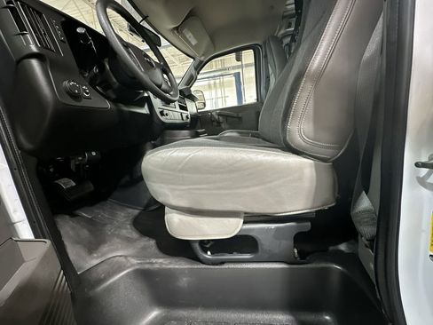 Used 2024 GMC Savana 2500 w/ Driver Convenience Package image 14