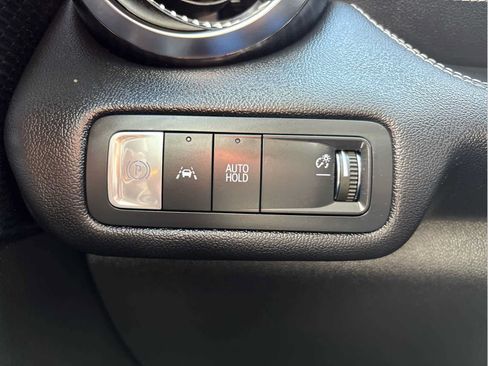 Used 2025 Chevrolet Blazer EV LT AWD/4WD image 29