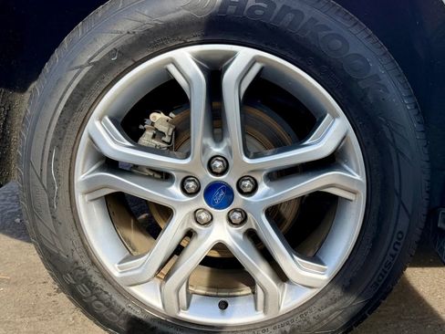 Used 2017 Ford Edge Titanium w/ Equipment Group 301A image 6