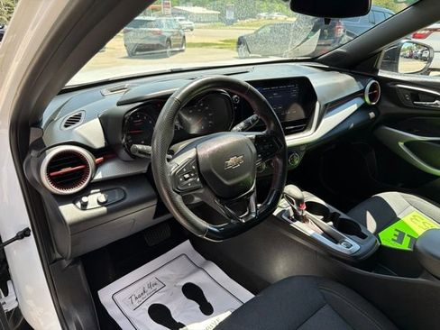 Certified 2024 Chevrolet Trax RS FWD image 20