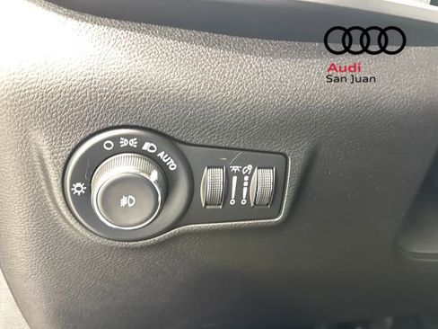 Used 2022 Jeep Compass Latitude image 17