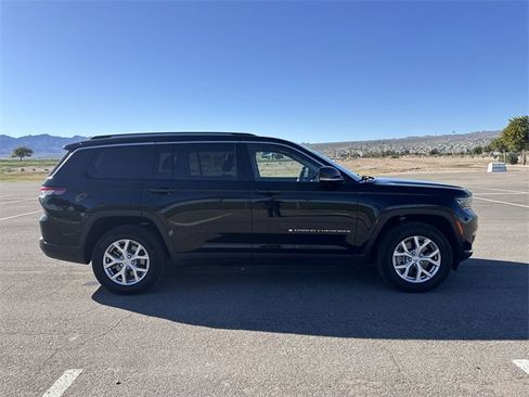 Used 2022 Jeep Grand Cherokee L Limited w/ Luxury Tech Group II image 4