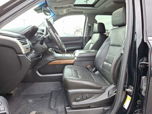 Used 2019 GMC Yukon Denali w/ Denali Ultimate Package image 16
