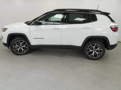 New 2026 Jeep Compass Limited image 14