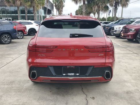 Used 2025 Genesis GV70 2.5T image 10