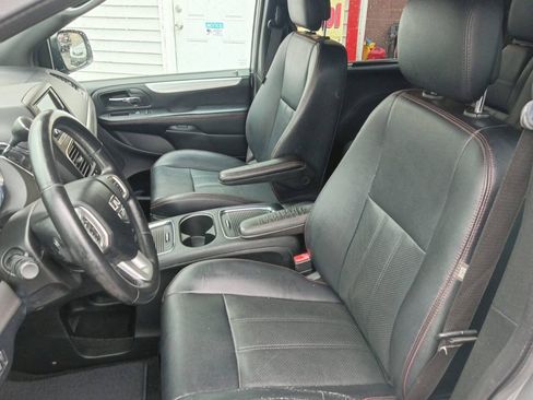 Used 2018 Dodge Grand Caravan GT FWD image 8