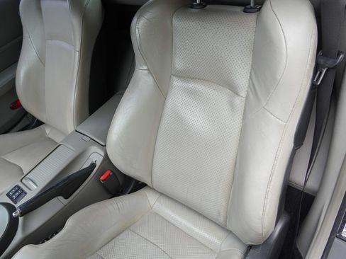 Used 2007 Nissan 350Z Touring RWD image 14
