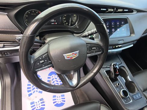 Used 2020 Cadillac XT4 Sport w/ Driver Awareness Package AWD/4WD image 13