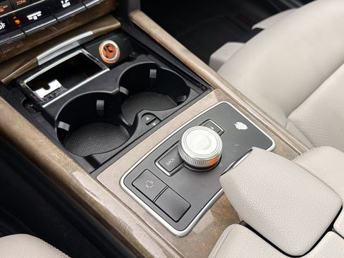 Used 2011 Mercedes-Benz E 350 BlueTEC Sedan image 25