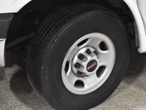 Used 2023 GMC Savana 2500 w/ Driver Convenience Package image 15