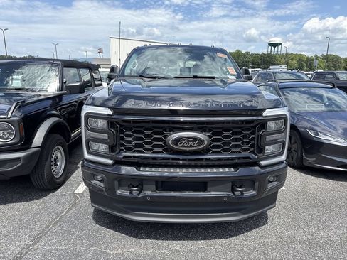 Used 2025 Ford F350 Lariat w/ Lariat Ultimate Package AWD/4WD image 4