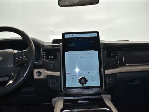 Used 2022 Ford Expedition Max Platinum image 19