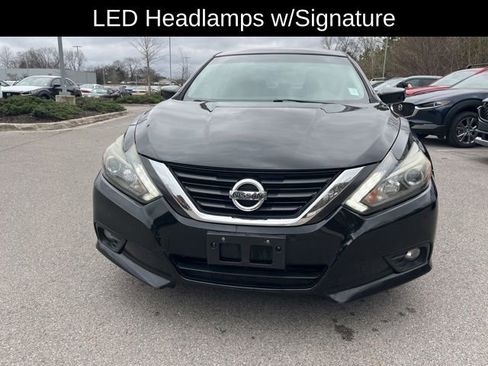 Used 2017 Nissan Altima 2.5 SR w/ Midnight Edition Package image 10