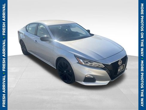 Used 2020 Nissan Altima 2.5 SR FWD image 1