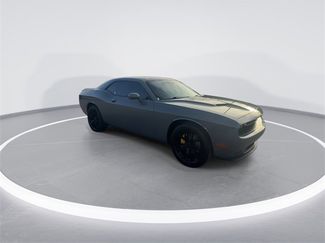 Used 2018 Dodge Challenger SXT video 2