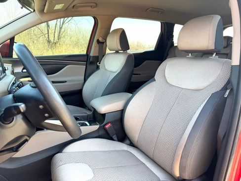 Used 2019 Hyundai Santa Fe SE image 15